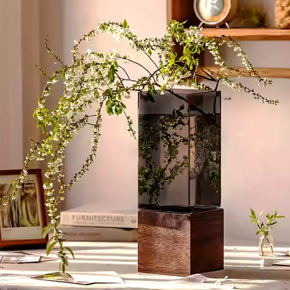 The Atelier Vase